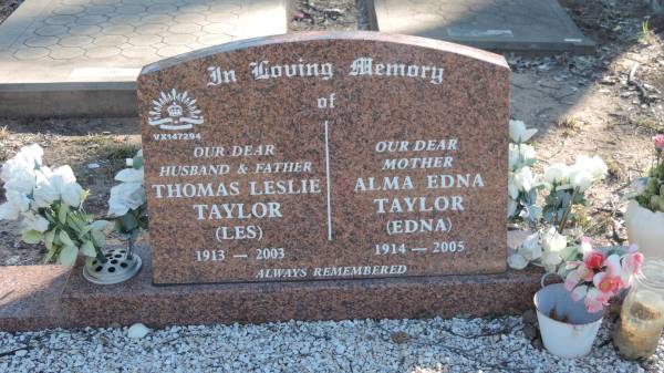 Thomas Leslie TAYLOR (Les)  | b: 1913  | d: 2003  |   | Alma Edna TAYLOR (Edna)  | b: 1914  | d: 2005  |   | The Gums Cemetery  | 