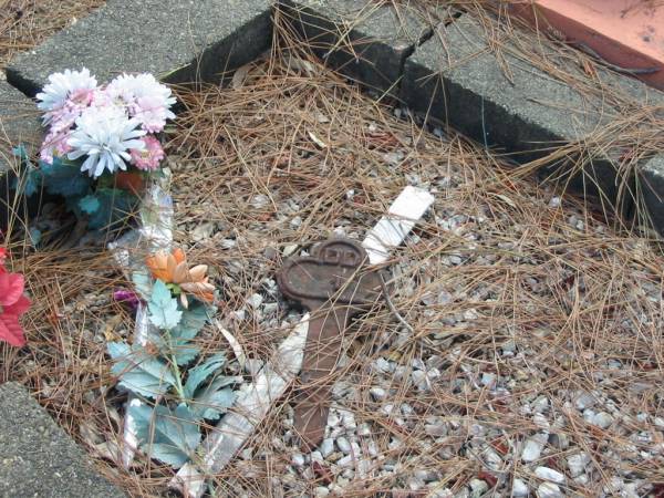 Grave marker DD 1,  | Tingalpa Christ Church (Anglican) cemetery, Brisbane  |   | 