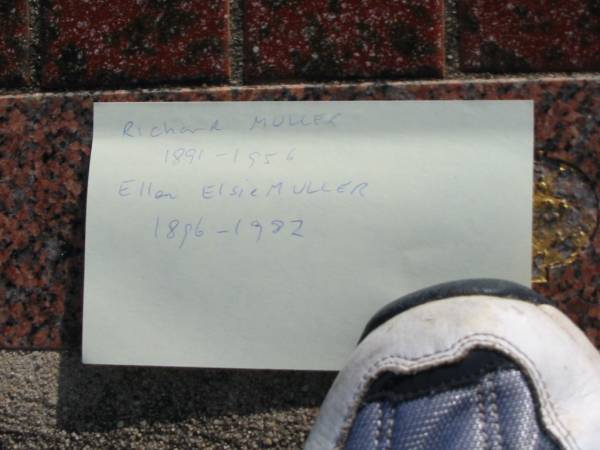 Richard MULLER  | 1891 - 1956  | Ellen Elsie MULLER  | 1896 - 1982  | Toogoolawah Cemetery, Esk shire  | 
