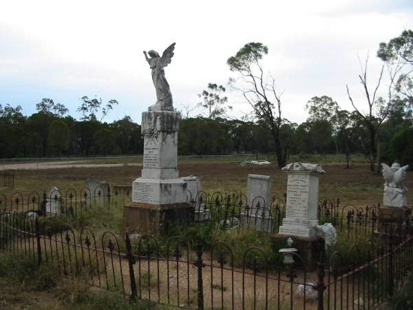 Thomas Edward BEST,  | son of R. & C. BEST,  | husband of Catherine BEST,  | died 15 Nov 1911 aged 26 years;  | Benjamin Joseph,  | son of Catherine & Richard BEST,  | died 22 Jan 1907 aged 24 years;  | Warra cemetery, Wambo Shire  | 