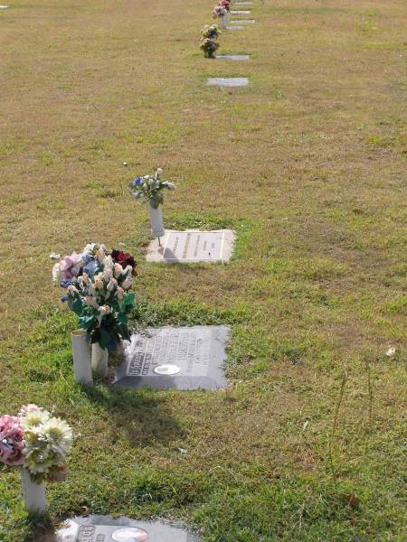 Woodhill cemetery (Veresdale), Beaudesert shire  |   | 