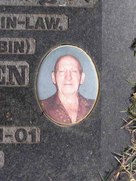 Victor Stephen Thompson (Bin)  | 25 Jan 01, aged 73  | Woodhill cemetery (Veresdale), Beaudesert shire  |   | 
