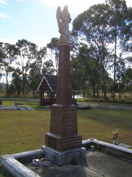 Elsie Ellen Hamilton  | d: 24 Feb 1931, aged 43  | (husband) Charles Matthew Hamilton  | d: 22 Jan 1959, aged 75  | Joyce Elizabeth Shuttleworth (nee Hamilton)  | 9 Dec 2005, aged 92  | John James Hamilton  | b: 12 Sep 1912, d: 27 Sep 1998  | (husband of Gwen,father of Oriel)  | Woodhill cemetery (Veresdale), Beaudesert shire  |   | 