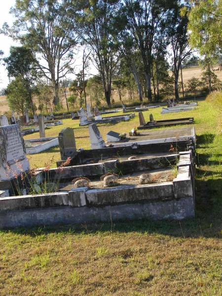Woodhill cemetery (Veresdale), Beaudesert shire  |   | 